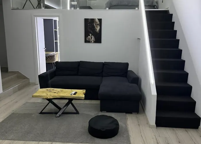 Apartament Raphael's Skg *