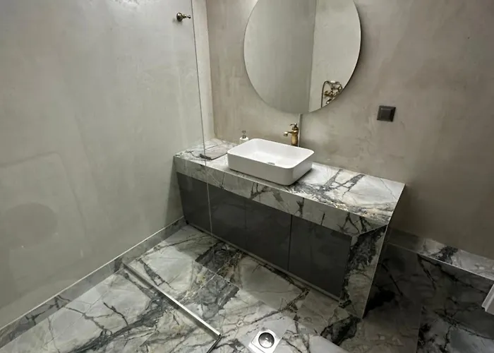 Raphael's Skg * Salonic