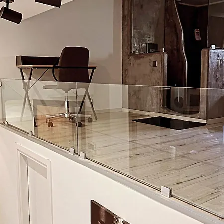Raphael's Skg Apartment