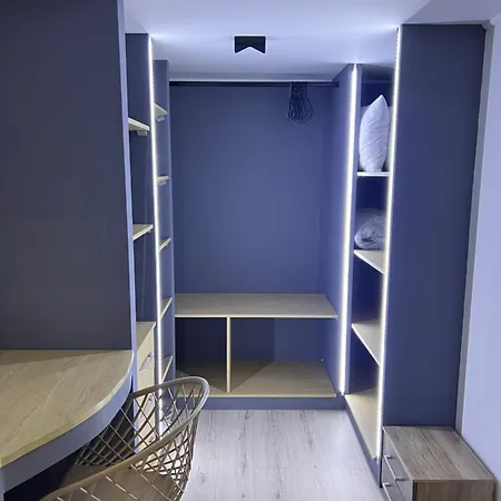 Raphael's Skg Apartment *