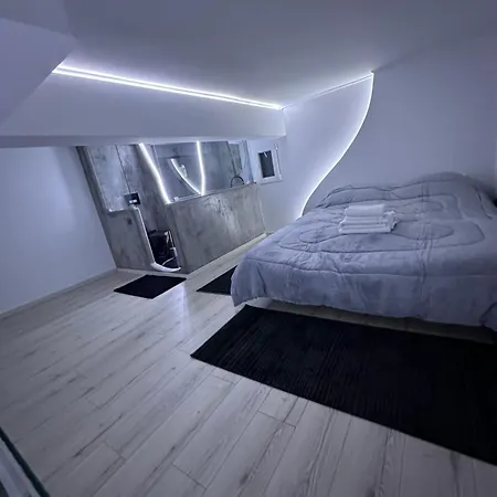 Apartment Raphael's Skg